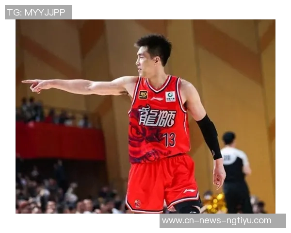 郭艾伦重返训练场广州龙狮迎来熟悉的帅气身影引发球迷热议