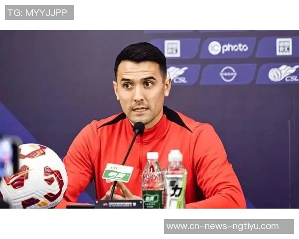 周定洋正式加盟深圳新鹏城完成与俱乐部签约仪式